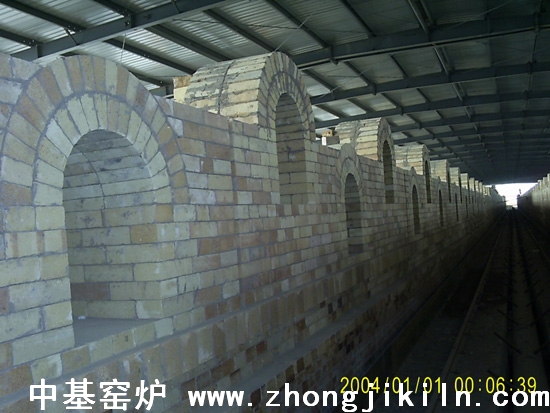 煉鋼海綿鐵隧道窯培燒段布置全景一2